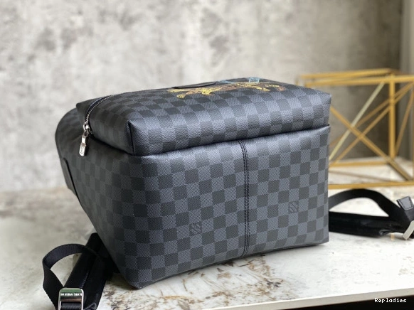 Cheap LOUIS VUITTON DISCOVERY BACKPACK 0815